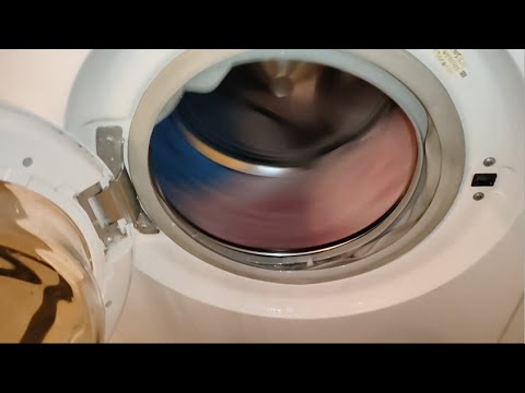 Very HARD destruction washer indesit with 2 wet towels!