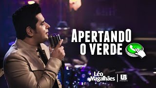Apertando O Verde Lyrics English Translation