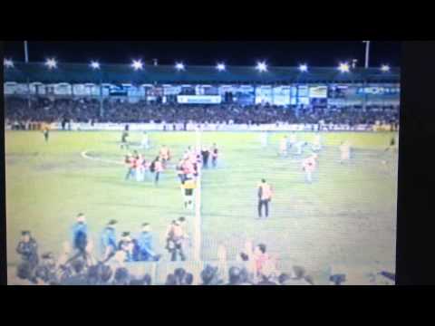 Resumen R.S.Gimnástica 0 - F.C.Barcelona 1 (Rivaldo), Copa del Rey 2.000-01 en el Malecón.