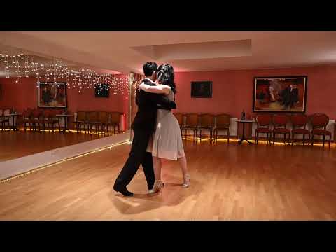 Tango Vals Online Videos mit Maria Casán & Pablo Ávila im Tangoloft Vienna