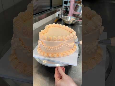 Decorating a $200 cake in 20 minutes