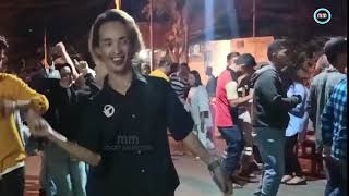 Download lagu JOGET VIRAL WAKATOBI BANG RONI FOKUS DI BAJU PUTIH MANTAP mp3 Download lagu JOGET VIRAL WAKATOBI BANG RONI FOKUS DI BAJU PUTIH MANTAP mp3