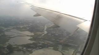 preview picture of video 'Amazing Boing 777 Airplane Landing'