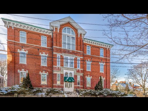 35 Flint St, Unit 105, Salem MA - Betsy Merry - Tel  508-641-6241