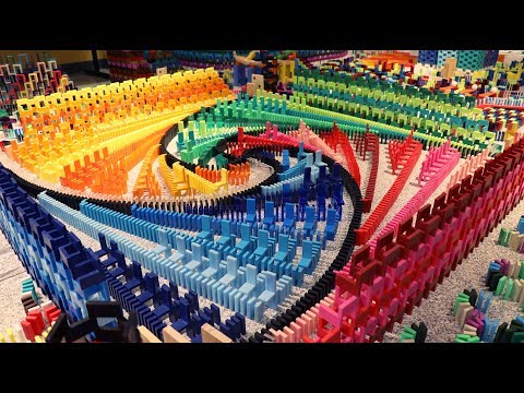 The Most Incredible Domino Display with 35,000 Pieces