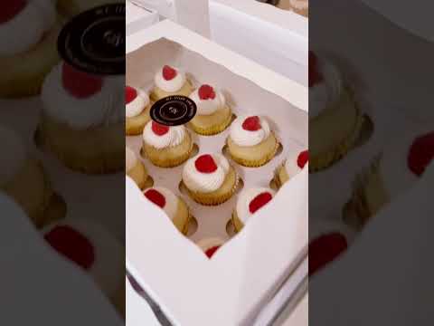 How I Earned 6 Figures BAKING From HOME!