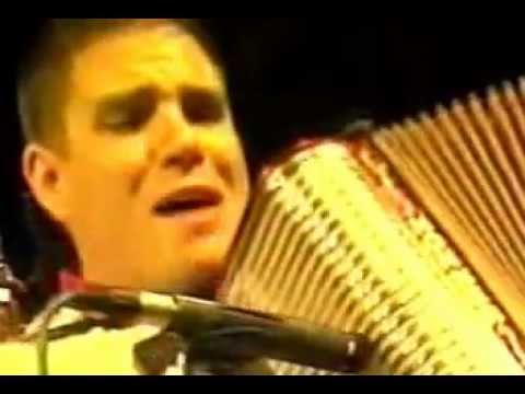 AHÍ VIENE, AHÍ VA - SILVESTRE DANGOND (LANZAMIENTO PONTE A LA MODA -  PLAZA ALFONSO LOPEZ)