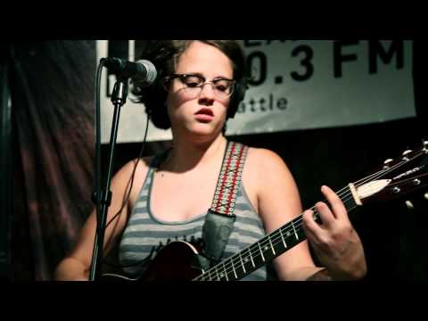 Sallie Ford & The Sound Outside - I Swear (Live on KEXP)