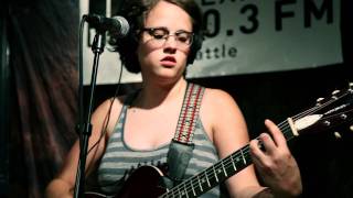 Sallie Ford &amp; The Sound Outside - I Swear (Live on KEXP)