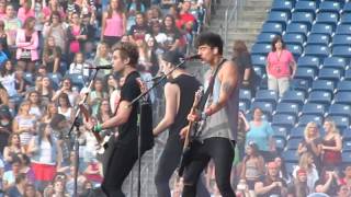 5 Seconds of Summer - Heartache On the Big Screen (5SOS)