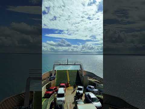 Fui Sozinha de Ferry Boat pra Itaparica em 2025 | SALVADOR— MUITO MAR e AVENTURA! 🌊⛴️🔥