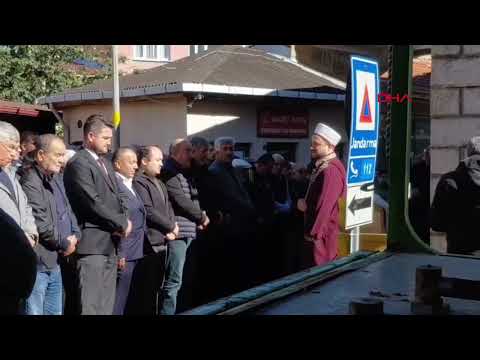 Konserde fenalaşıp ölen bankacı, Bartın’da toprağa verildi