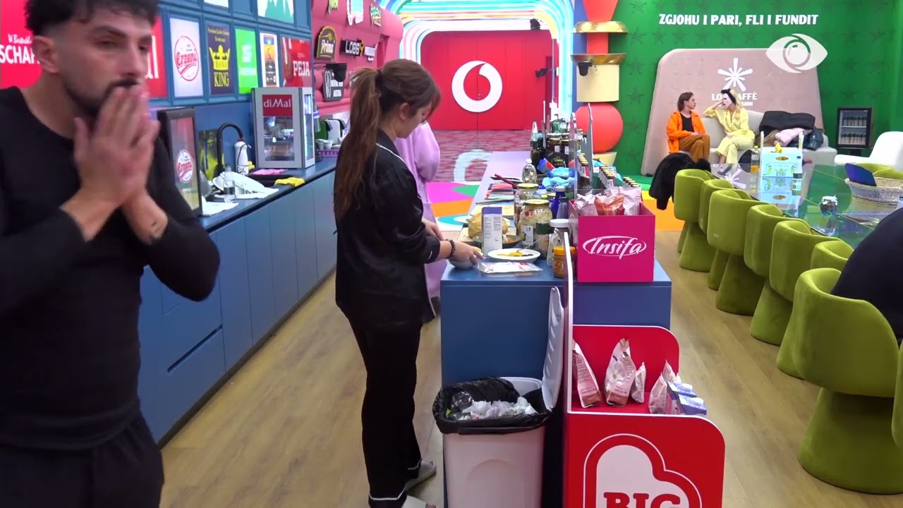 “Ik se na çmende, sikur ke ardhur të na bësh të 40-tat”/ Rozana-Vserlos: Gërrserlo…