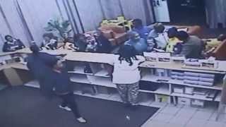 preview picture of video 'Doctor slaps Police officer over a patient’s medical claim form, Middelburg'
