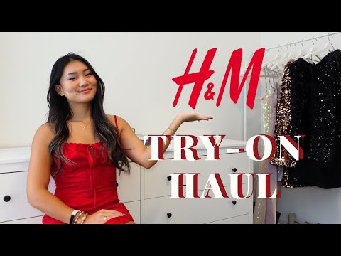 H&M HOLIDAY INSPIRED TRY ON HAUL 2023 | SWEATERS AND...