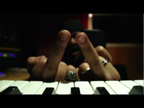 MC Amin - El Thawra Mostamera _ الثورة مستمرة