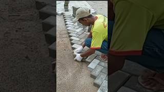 Download lagu pemasangan paving block bata#pemasanganpavingblock #pavingblock #cetak #shorts mp3