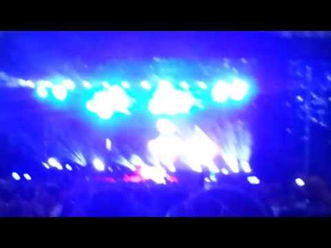 Avicii @ EDC London 20/07/2013 - Diamonds (Congorock Remix)