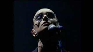 #hommage (Sinéad O'Connor)~(Feel so different) [live 1990] Respect ! #sineadoconnor  #sinéadoconnor