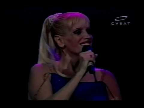 La extraña dama - Show BAILA CONMIGO / VALERIA LYNCH