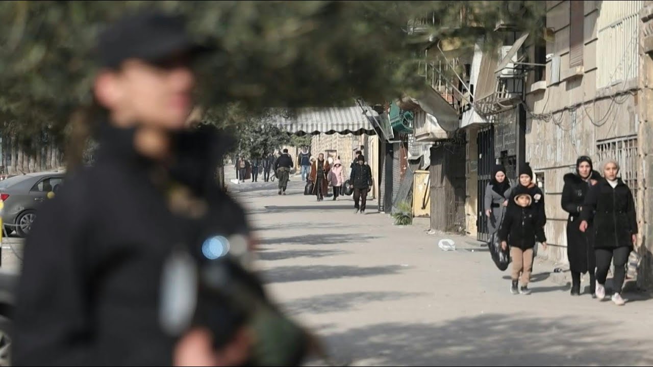 Video | Civilians flee, gunfire heard on outskirts of Aleppo's Kurdish areas | AFP