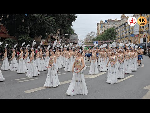 42.Xishuangbanna Wasserspritzfestival: Große Parade in Traditionellen Trachten!