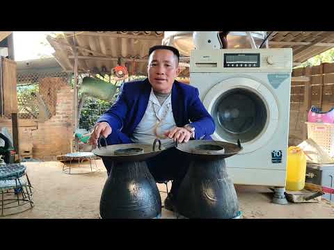 Hoa Nhai specializes in buying old Ninh Dong.