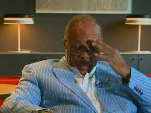 Quincy Jones Candid On Jackson