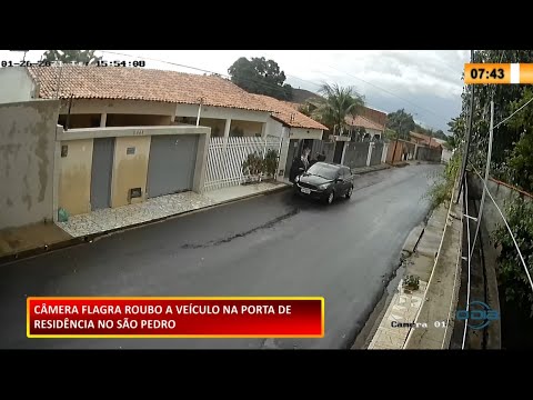 Câmera flagra roubo a veículo na porta de residência no bairro São Pedro 27 01 2021