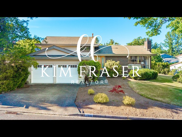  A 4 Bedroom Hidden Gem Located Near Microsoft & Lake Sammamish