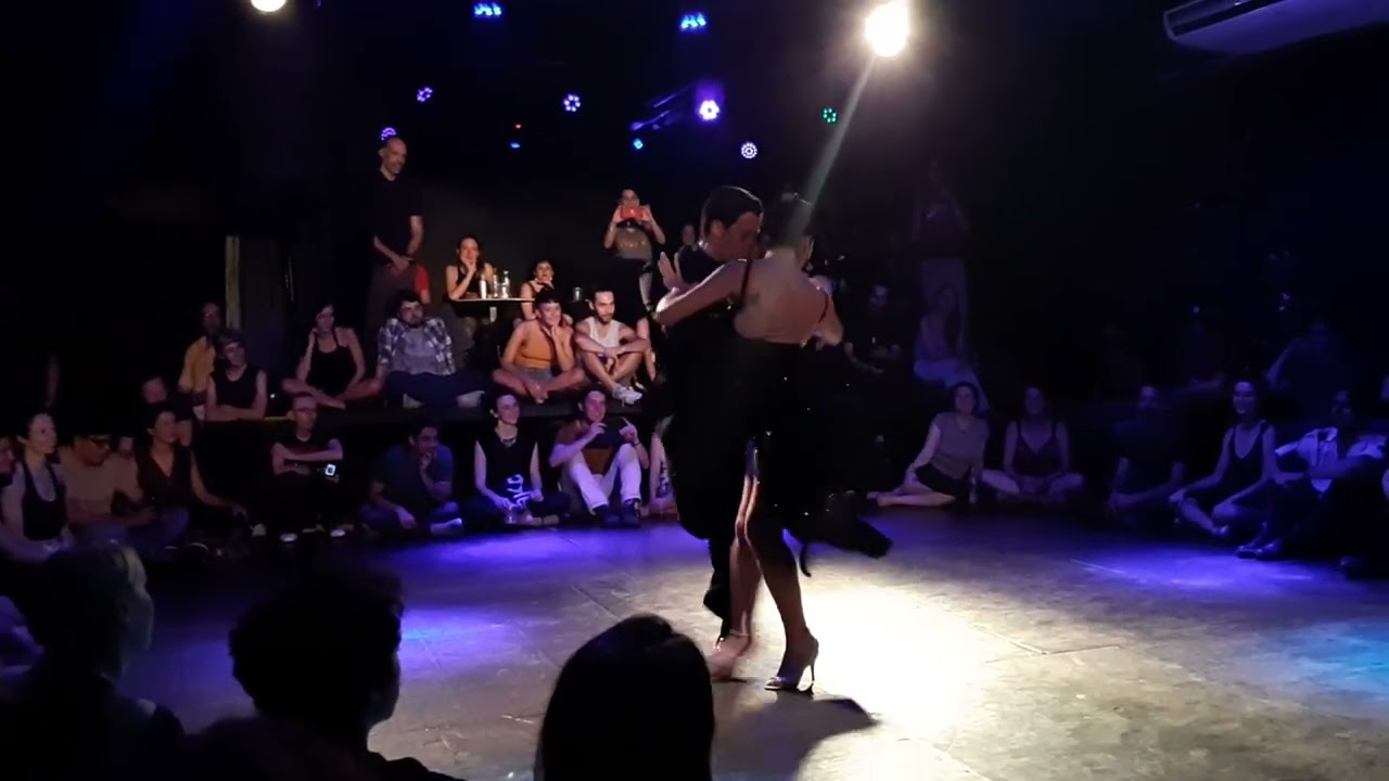 Facundo Piñero y Vanesa Villalba - El látigo (4/4)