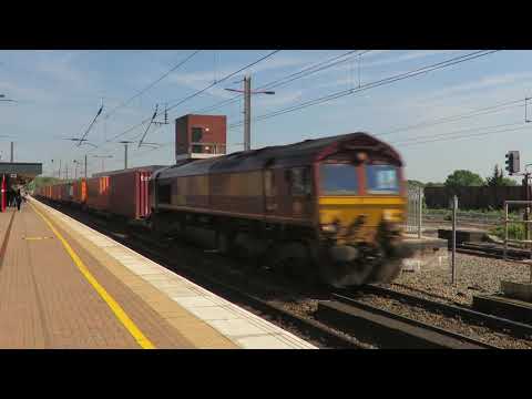 Class 66037 - 407P - Ews - Wigan North Western - 14.05.2019 - At Speed