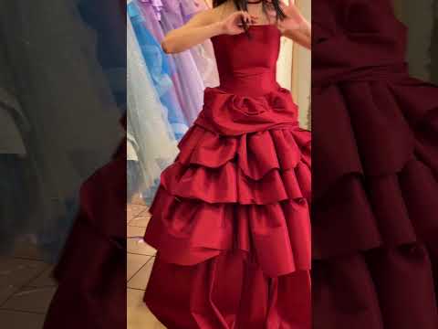 Los mejores vestidos de Cordoba ! Caseros esquina Vélez Sarsfield envíos 3515389429