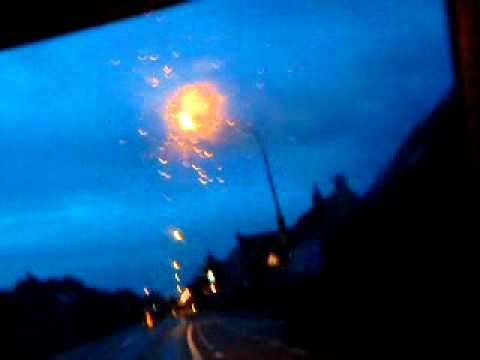 rellen met auto in oostende