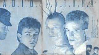 Radio Futura - 1981 La secta del mar