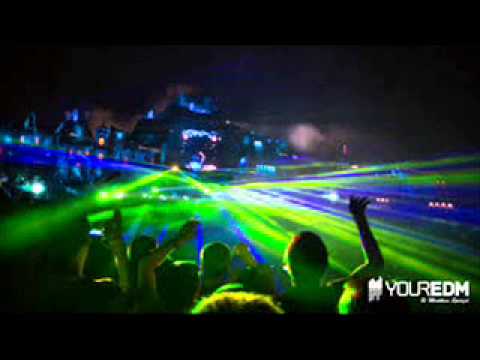 Mike Candys & Martin Garrix   People Hold On Wizard   (Crazy Men Mashup )