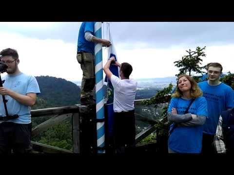 Stari grad nad Kamnikom - čistilna akcija