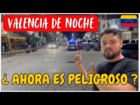 This is what the streets of Valencia look like at night. Venezuela. #venezuela