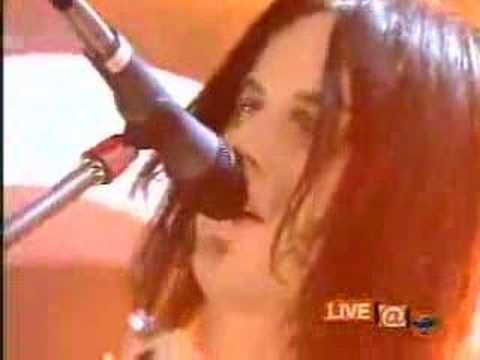 The White Stripes - Dead Leaves And The Dirty Ground (Live)