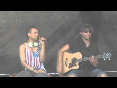 Prince Damien   Singender Schulhof 22 8 2015   live  Acoustic Easy...