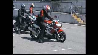 preview picture of video 'Moto Triumph Tiger 955 en el circuito de braga'