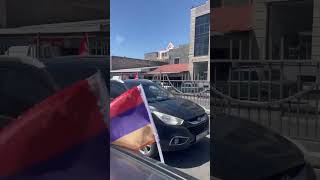 ⚡️Էջմիածնից քաղաքացիները միանում են դեպի Հանրապետության հրապարակ ուղևորվող երթին