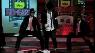 Download lagu Shahid's Michael Jackson Tribute at the Filmfare Awards 2010 HQ mp3 Download lagu Shahid's Michael Jackson Tribute at the Filmfare Awards 2010 HQ mp3