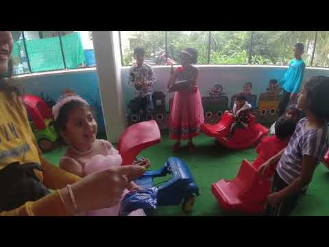 Kavisha Giving Chocolates In School | जन्मदिन पर कवीशा स्कूल में चॉकलेट देती हुई