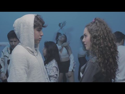 Entre Tú y Yo - Sarah Silva ft. Sebastián Urdiales (SARASTIAN)  |  YA DISPONIBLE