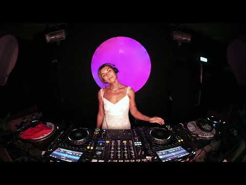 Tune In Zone Out 011 w/ Lola Palmer