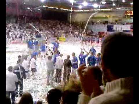 ZTE-ASE bajnoki döntő első mérkőzés kezdete előtt...