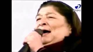 Mercedes Sosa - Y dale alegría a mi corazón (En vivo) 2001