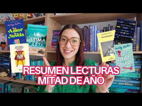 Entre libros en casa de Santiago Posteguillo | Harper's Bazaar España