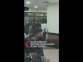 Momen Brimob Bentak Wartawan Saat Liput Sidang Sambo Shorts